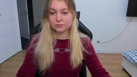 Snapshot of stacy_miraclee chatting on 02.10.25 Stacy online show from 02.10.25