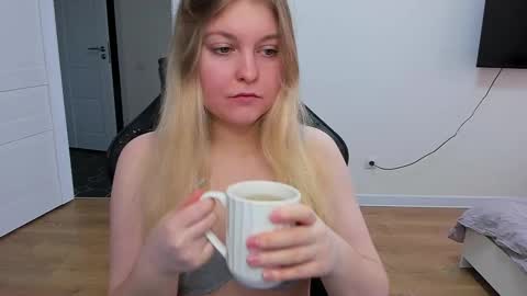 Snapshot of stacy_miraclee chatting on 02.17.25 Stacy online show from 02.17.25