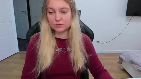 Snapshot of stacy_miraclee chatting on 02.20.25 Stacy online show from 02.20.25