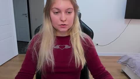 Snapshot of stacy_miraclee chatting on 02.25.25 Stacy online show from 02.25.25