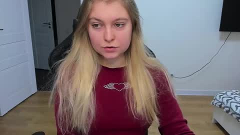 Snapshot of stacy_miraclee chatting on 03.06.25 Stacy online show from 03.06.25