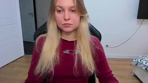 Snapshot of stacy_miraclee chatting on 03.07.25 Stacy online show from 03.07.25