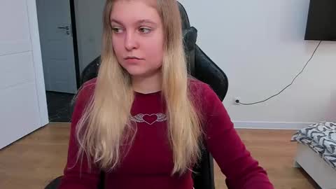 Snapshot of stacy_miraclee chatting on 03.09.25 Stacy online show from 03.09.25