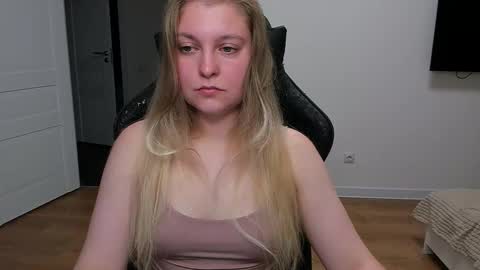 Snapshot of stacy_miraclee chatting on 09.15.25 Stacy online show from 09.15.25