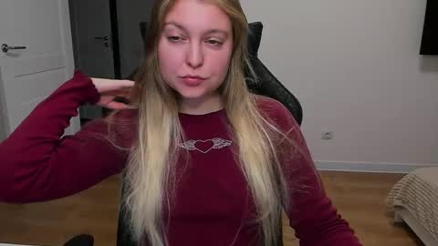 Snapshot of stacy_miraclee chatting on 09.20.25 Stacy online show from 09.20.25