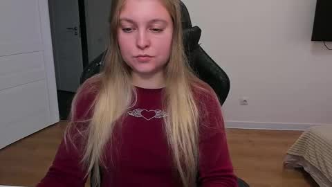 Snapshot of stacy_miraclee chatting on 09.22.25 Stacy online show from 09.22.25