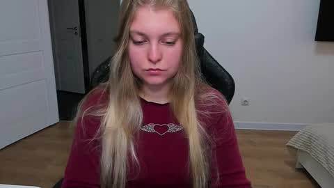 Snapshot of stacy_miraclee chatting on 09.30.25 Stacy online show from 09.30.25