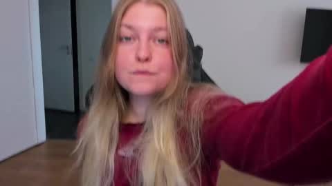 Snapshot of stacy_miraclee chatting on 10.03.25 Stacy online show from 10.03.25