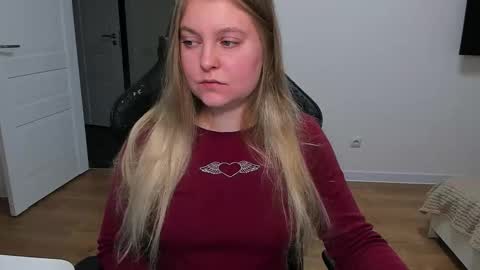 Snapshot of stacy_miraclee chatting on 10.24.25 Stacy online show from 10.24.25