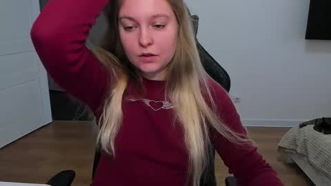 Snapshot of stacy_miraclee chatting on 11.02.25 Stacy online show from 11.02.25