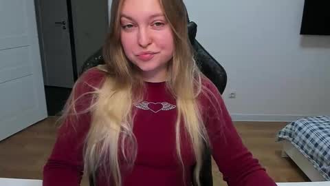 Snapshot of stacy_miraclee chatting on 11.07.25 Stacy online show from 11.07.25