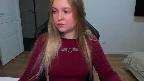 Snapshot of stacy_miraclee chatting on 11.12.25 Stacy online show from 11.12.25