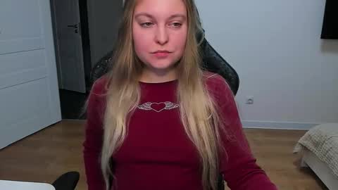 Snapshot of stacy_miraclee chatting on 11.14.25 Stacy online show from 11.14.25