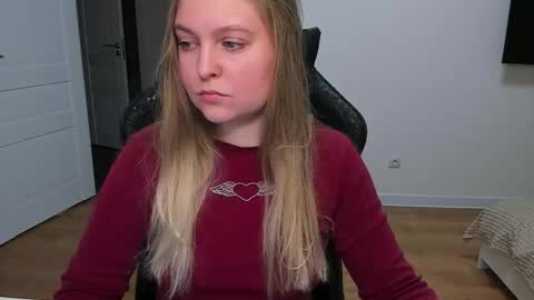 Snapshot of stacy_miraclee chatting on 11.26.25 Stacy online show from 11.26.25