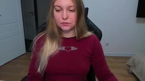 Snapshot of stacy_miraclee chatting on 11.28.25 Stacy online show from 11.28.25