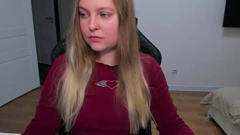 Snapshot of stacy_miraclee chatting on 12.05.25 Stacy online show from 12.05.25