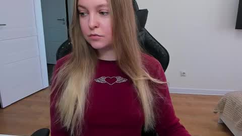 Snapshot of stacy_miraclee chatting on 03.10.26 Stacy online show from 03.10.26