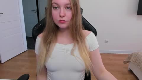 Snapshot of stacy_miraclee chatting on 03.22.26 Stacy online show from 03.22.26