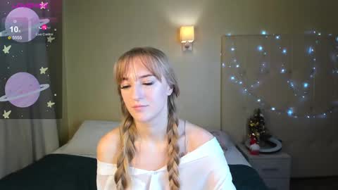 Snapshot of stacy_riiver chatting on 12.19.24 Stacy Mon Tue Wed Thu Fri Sun GMT GMT 3 1000am - 0400pm  online show from 12.19.24