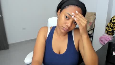 Zulma Yisset online show from 02.15.25