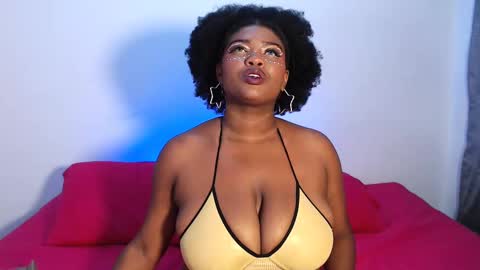 Snapshot of stacyhunterxxx chatting on 03.09.25 STACY online show from 03.09.25