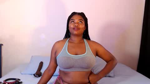 Snapshot of stacyhunterxxx chatting on 10.26.25 STACY online show from 10.26.25