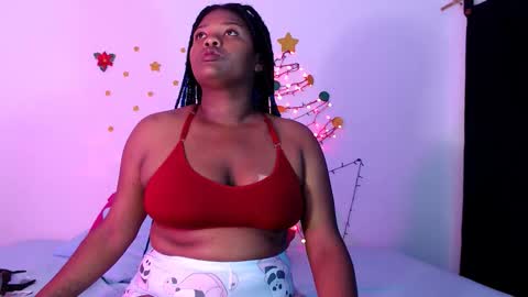 Snapshot of stacyhunterxxx chatting on 12.02.25 STACY online show from 12.02.25