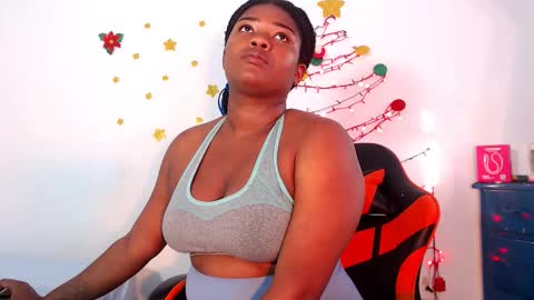 Snapshot of stacyhunterxxx chatting on 12.15.25 STACY online show from 12.15.25