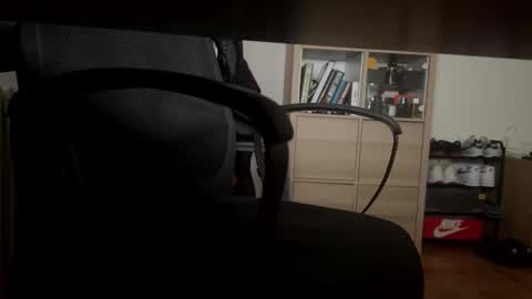 Snapshot of stang_ chatting on 09.10.25 stang_ online show from 09.10.25