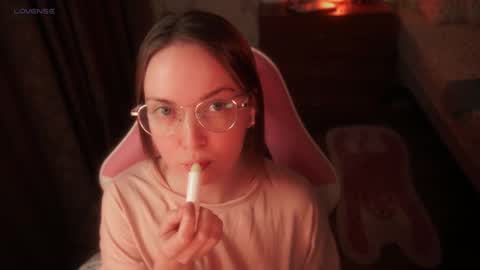 Snapshot of star_shopping chatting on 11.21.25 Alice online show from 11.21.25