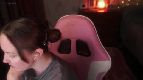 Snapshot of star_shopping chatting on 11.30.25 Alice online show from 11.30.25