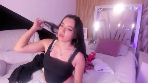 Snapshot of starbutterflyy_ chatting on 02.15.26 STAR online show from 02.15.26