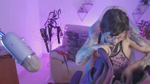 Yoko online show from 09.09.25