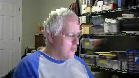 Snapshot of stasw20 chatting on 12.17.25 stasw20 online show from 12.17.25