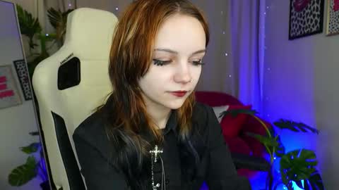 Snapshot of staymonica chatting on 10.28.25 MONICA online show from 10.28.25