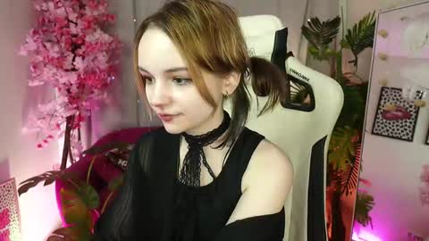 Snapshot of staymonica chatting on 11.15.25 MONICA online show from 11.15.25