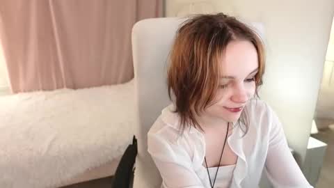 Snapshot of staymonica chatting on 11.30.25 MONICA online show from 11.30.25