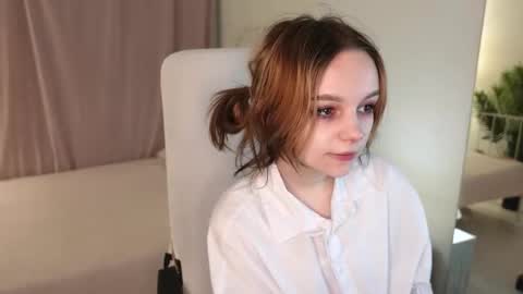 Snapshot of staymonica chatting on 12.04.25 MONICA online show from 12.04.25