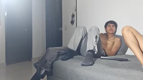 Snapshot of steban_jyj chatting on 01.11.25 Katalleya and Steban online show from 01.11.25