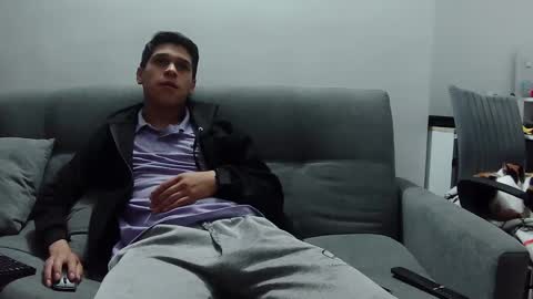 Snapshot of steban_jyj chatting on 10.08.25 Katalleya and Steban online show from 10.08.25