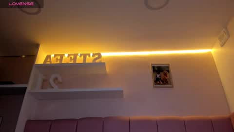 Stefa Gomez  online show from 02.19.25