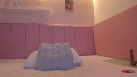 Stefa Gomez  online show from 09.14.25