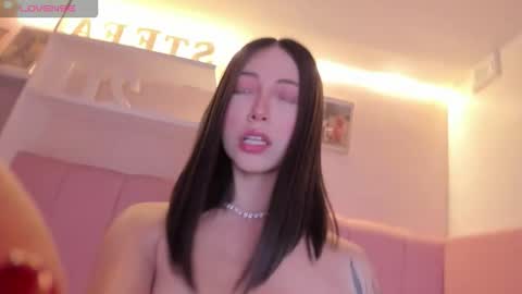 Stefa Gomez  online show from 11.24.25