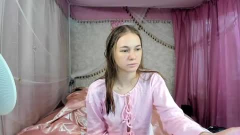 Snapshot of stefan_leila_bambi chatting on 05.25.26 stefan_leila_bambi online show from 05.25.26