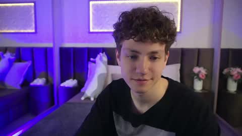 Esrefan online show from 04.21.26