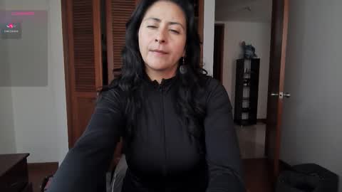 Stafania 3 online show from 11.26.25