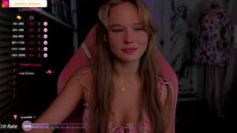 Snapshot of stefanie_collins chatting on 12.03.24 Stefanie online show from 12.03.24