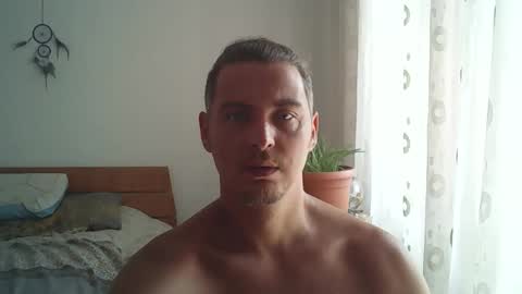 Snapshot of stefanikis chatting on 09.09.25 Stefanos online show from 09.09.25