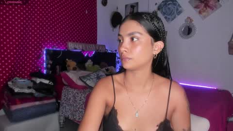 Im MiaIts my first day here  online show from 01.29.25