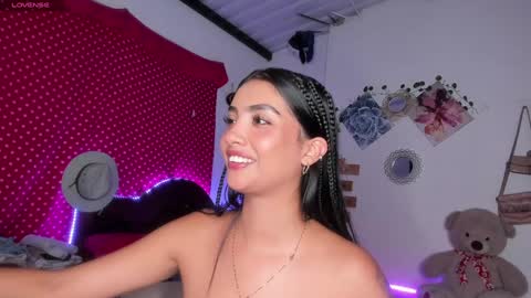 Im MiaIts my first day here  online show from 02.02.25